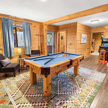 The Family Stone Luxe Cabin Sleeps 12 Hot Tub Dogfriendly Dollywood พิเจนฟอร์จ ภายนอก รูปภาพ
