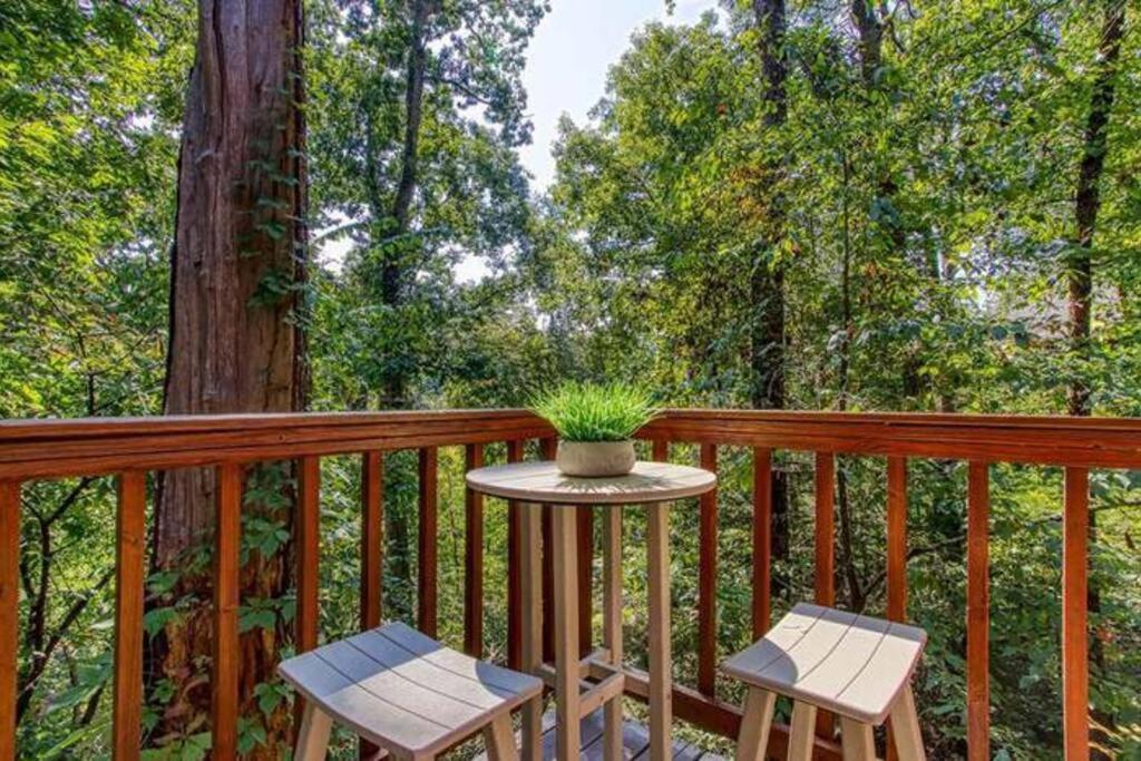 The Family Stone Luxe Cabin Sleeps 12 Hot Tub Dogfriendly Dollywood พิเจนฟอร์จ ภายนอก รูปภาพ