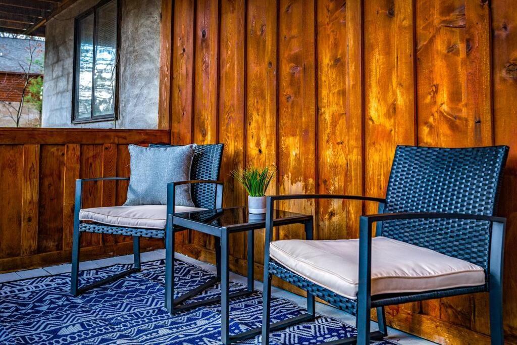 The Family Stone Luxe Cabin Sleeps 12 Hot Tub Dogfriendly Dollywood พิเจนฟอร์จ ภายนอก รูปภาพ