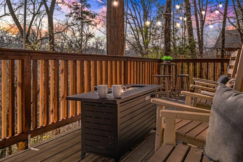 The Family Stone Luxe Cabin Sleeps 12 Hot Tub Dogfriendly Dollywood พิเจนฟอร์จ ภายนอก รูปภาพ