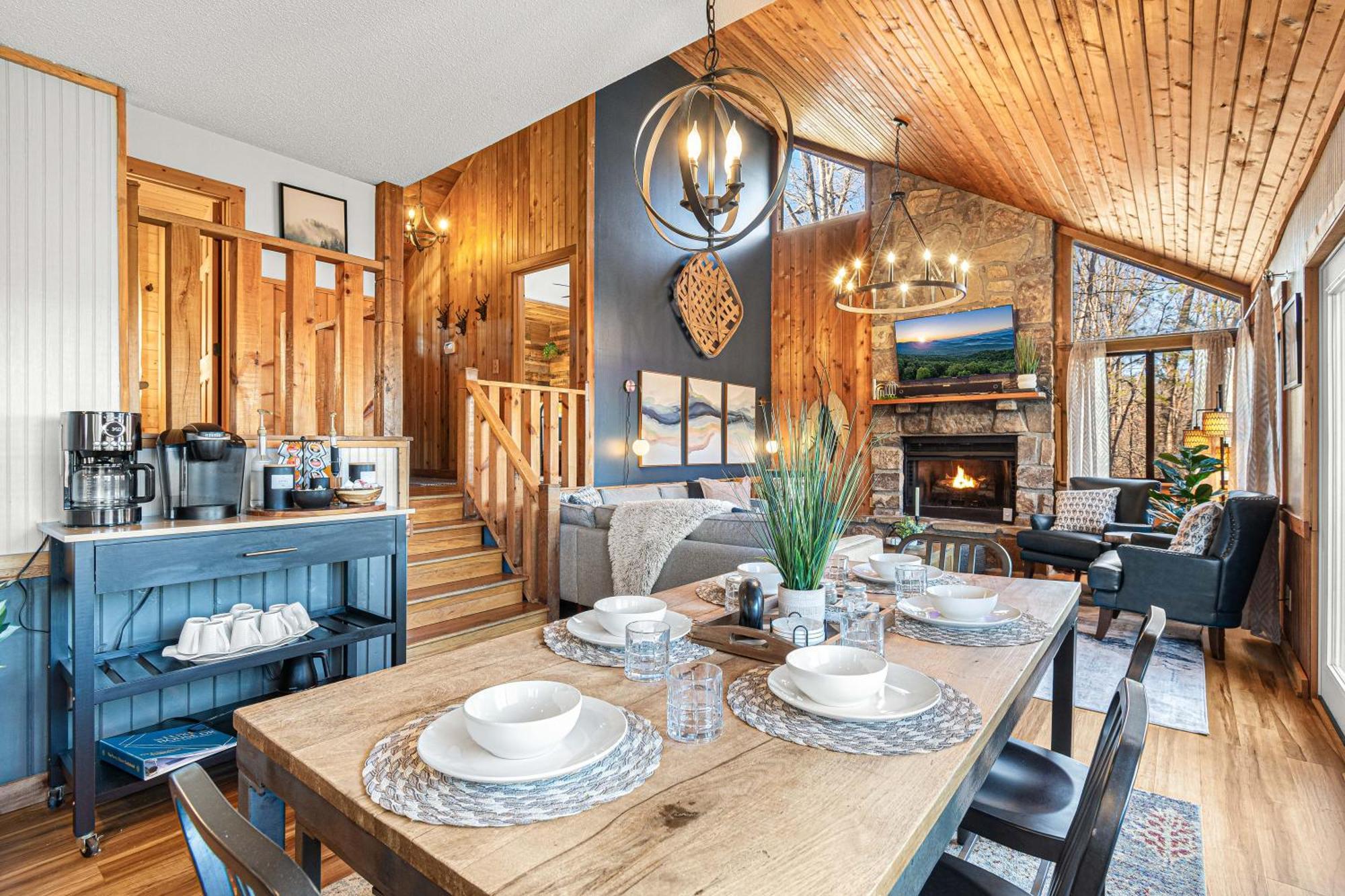 The Family Stone Luxe Cabin Sleeps 12 Hot Tub Dogfriendly Dollywood พิเจนฟอร์จ ภายนอก รูปภาพ