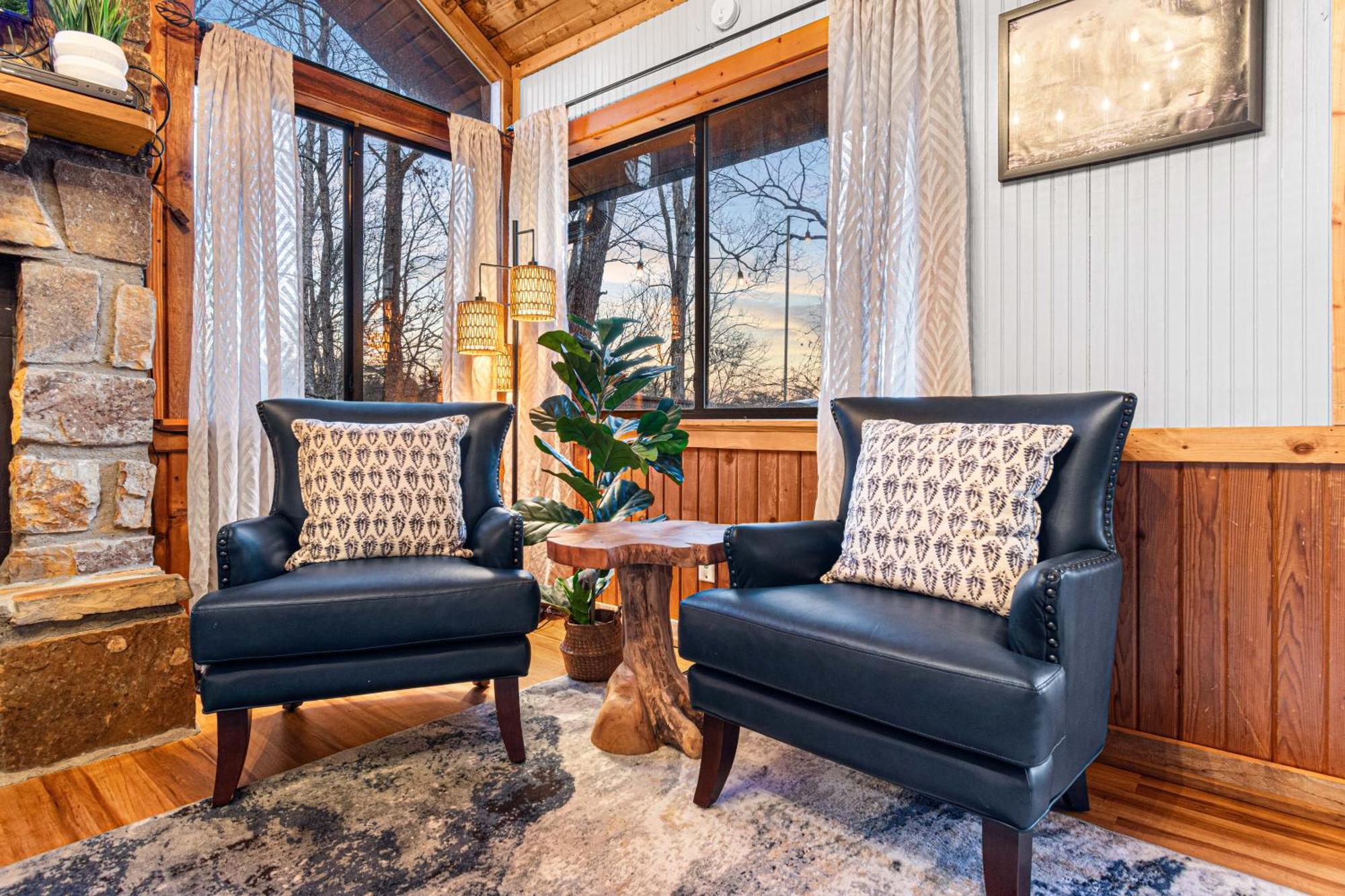 The Family Stone Luxe Cabin Sleeps 12 Hot Tub Dogfriendly Dollywood พิเจนฟอร์จ ภายนอก รูปภาพ