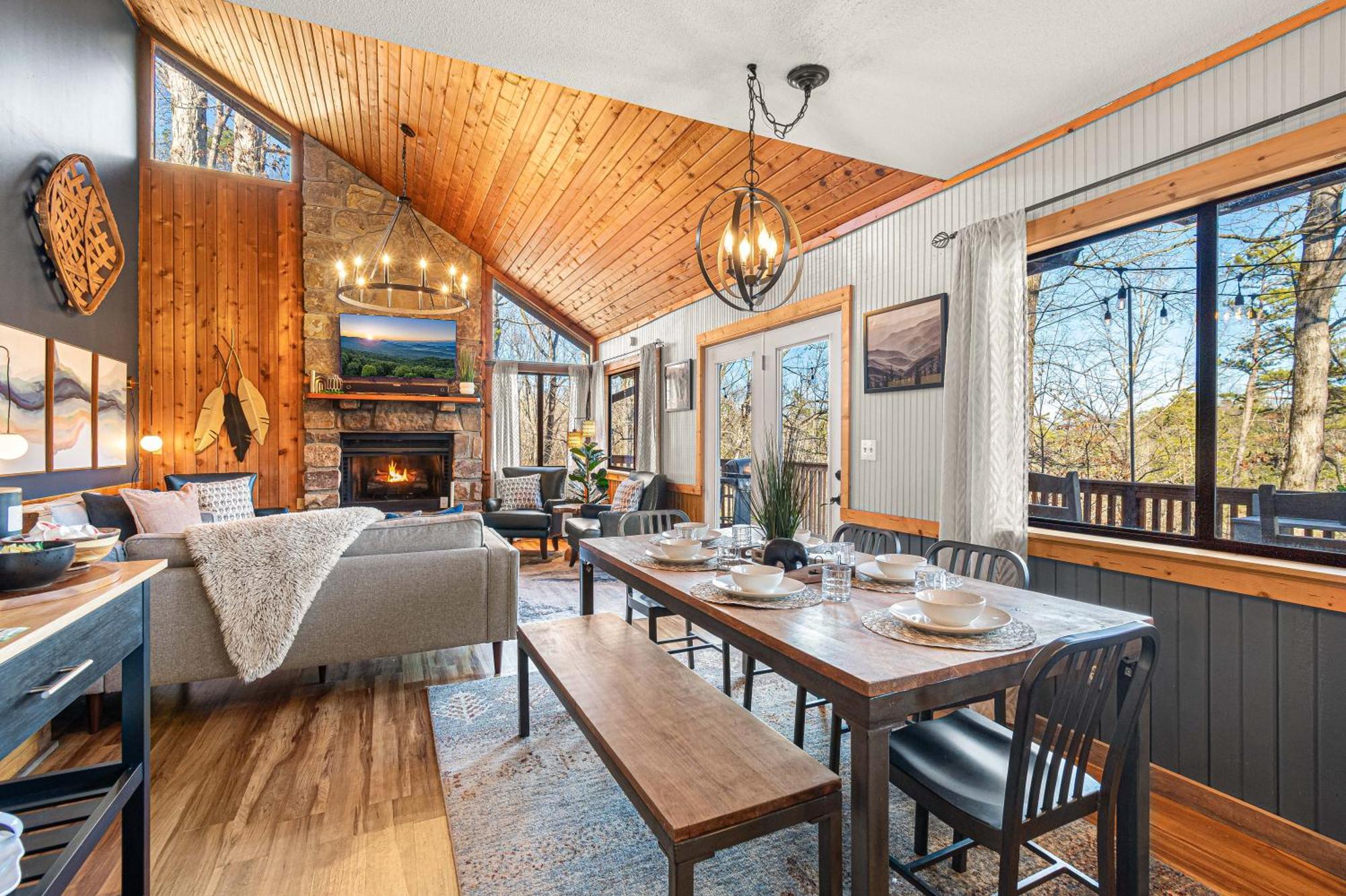 The Family Stone Luxe Cabin Sleeps 12 Hot Tub Dogfriendly Dollywood พิเจนฟอร์จ ภายนอก รูปภาพ